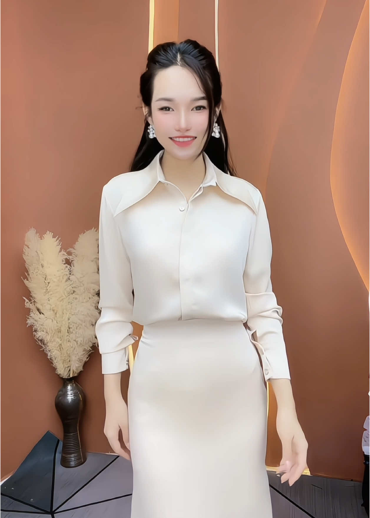 Set lụa tô châu này em còn ít lắm ạ