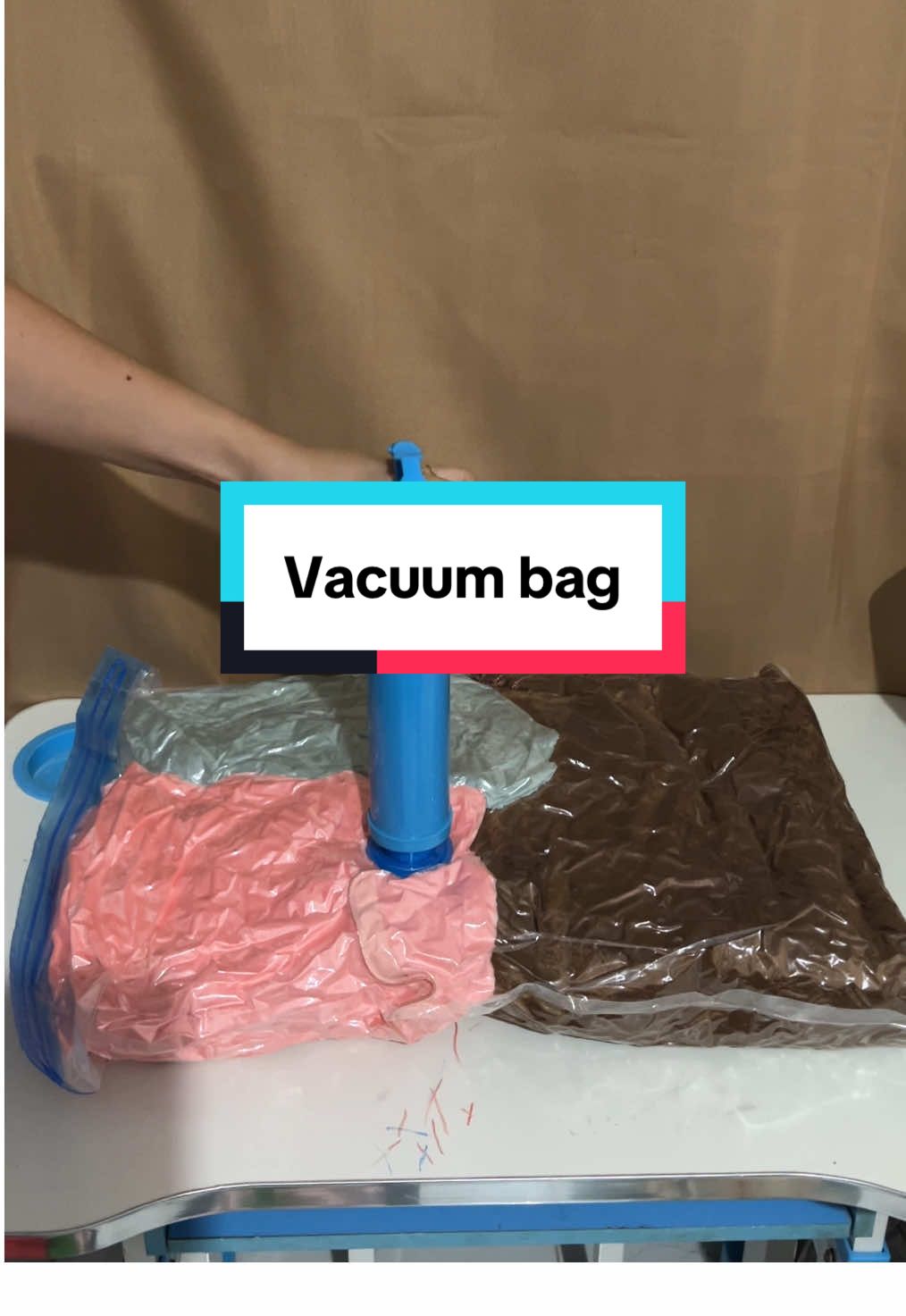 Space saver reusable resealable vacuum bag 🥰 #vacuumbag #resealablebags #resealablevacuumbag #reusablevacuumbag 