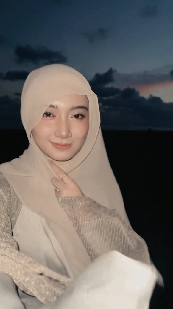 1 clips✨ [template cc klik logo] #CapCut #templatearabic #arabicsong #slowmo #dena #ciss24 #fyp #trend 