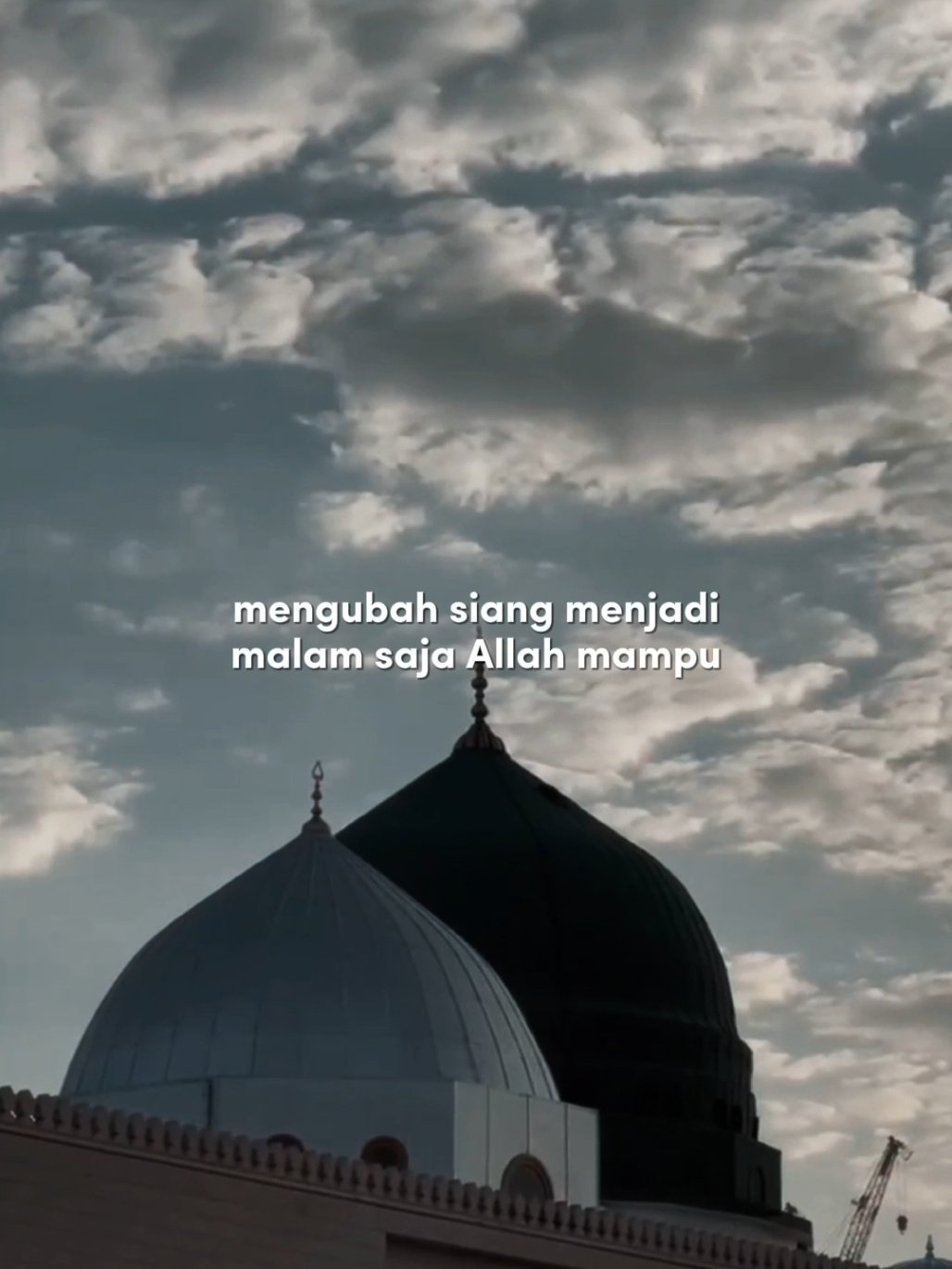 Ya Allah... Siapa pun yang melihat video ini, Mudahkan langkahnya menuju Baitullah. Jadikan ia tamu istimewa-Mu tahun ini. MasyaAllah... Aamiin. Ingin jadi tamu Allah selanjutnya? Yuk, konsultasi umroh sekarang: WA: 0895366358429 #umrah #mekkah #haji 