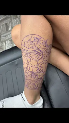 My 2nd biggest tattoo of One piece 🏴‍☠️ My main favorite character Monkey D. Luffy.  Big shout out to @Junior Rodriguez  for making this beautiful tattoo piece. Go book your anime tattoo with him! 🤝 #fyp #onepiece #tattoo #luffy #gear5 #anime 