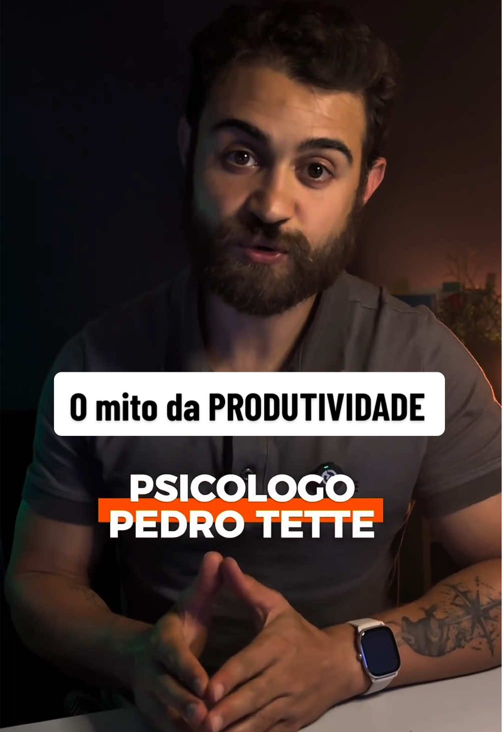 🧠 Você não está improdutivo. Você está sobrecarregado. E antes de cobrar resultado… você precisa entender o que está te travando. 📌 Excesso de estímulo. 📌 Excesso de cobrança. 📌 Excesso de pensamento. A produtividade não começa com um planner bonito. Começa com clareza mental. Se sua cabeça tá cheia demais pra agir, talvez o que você precise não é de mais disciplina — mas de estrutura emocional. 👤 TCC Estruturada | Clareza antes da produtividade 🔁 Salve esse Reels pra rever quando se sentir travado. 📲 Me segue pra aprender a organizar a mente antes da rotina. #psicologia #altaperformanceemocional #tccestruturada #ansiedadefuncional #produtividadereal #rotinasaudavel #autocuidado #mentalclarity #homeoffice #mindsetestruturado #saúdemental