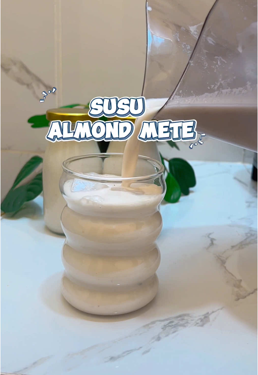 Perpaduan 2 kacang 🫘 ini bener2 wenaaak parah sih, pantesan aja kalo belik “Cashew Almond Milk” harganya mahal. Untung aku punya Blender Brawo Life @brawium_indonesia yang sangat multifungsi.  Jadi bisa bikin sendiri dirumah . Pakai kode “BRAWORARA” untuk dapat potongan 500k.  Yang mau samaan blendernya bisa dm aku🤗 #susualmond #susumete #almondmilk #cashewmilk #cashewalmondmilk #bcaxyz #fyp #viral #fypage 
