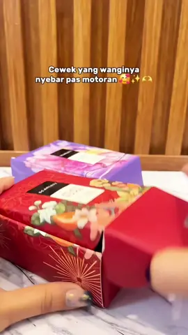 #parfum #parfumtiktok #parfumrekomended  #parfumwangi #ninggalinjejak #parfumviral #cuantanpabatas #tiktokshopindonesia 