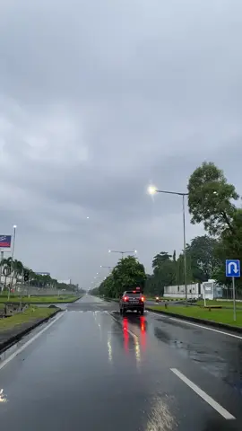 cikarang itu nyaman, tapi jangan pernah jatuh cinta di cikarang😔🙏 #cikarangpeople #foryoupage 