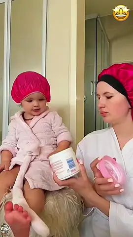 I think i like this little life 🤣🤣#fyp #funny #happy #tiktok #foryou #funnymoments #scareprank #prank #funnyprank #baby #funnybaby #kid #cutebabies 