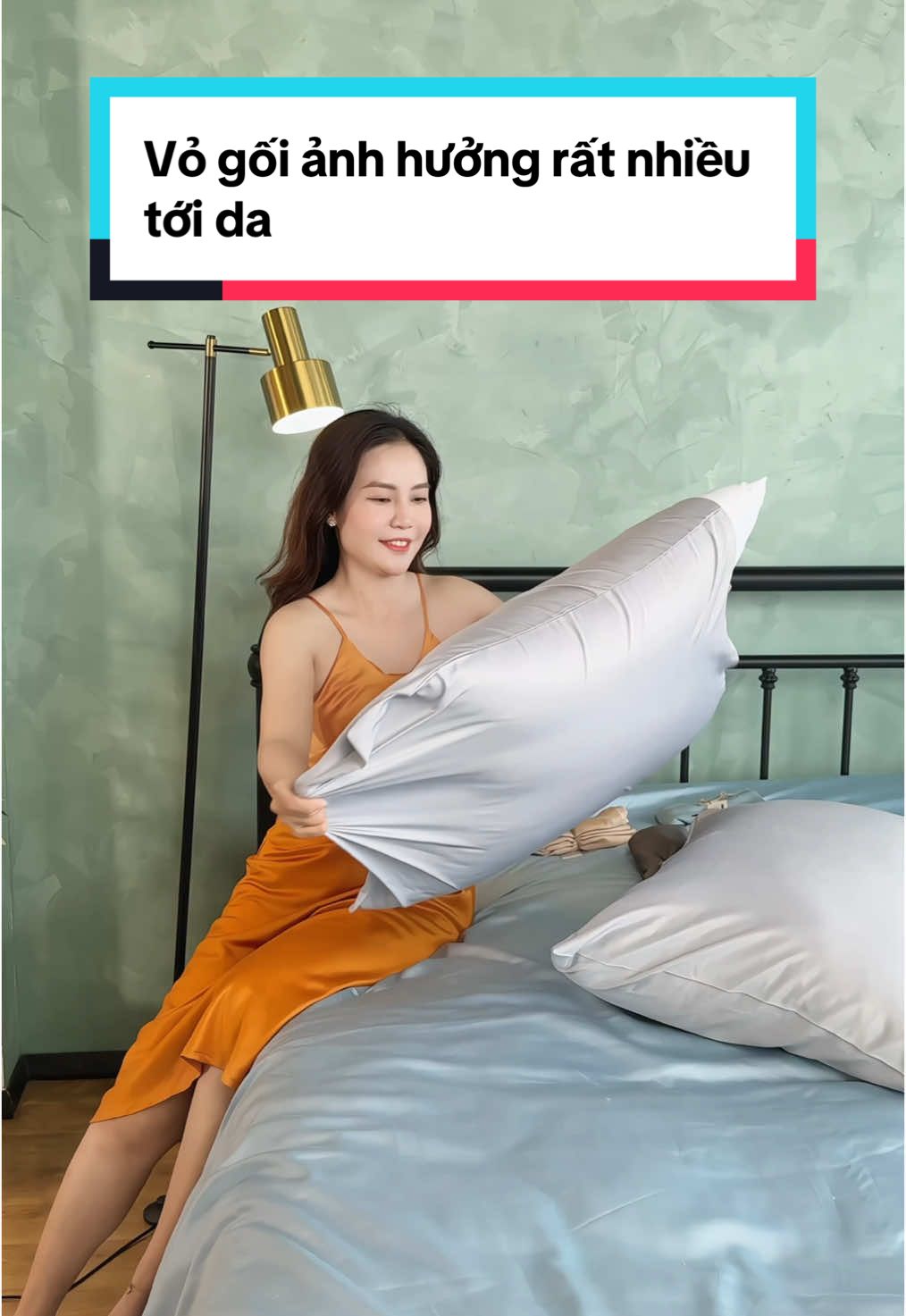Vỏ gối ảnh hưởng rất nhiều tới da, đặc biệt là da mặt. Các bạn chú ý lựa chọn vỏ gối phù hợp bảo vệ làn da nha!#gonbedding #inspireyourdreams #beddingsets 