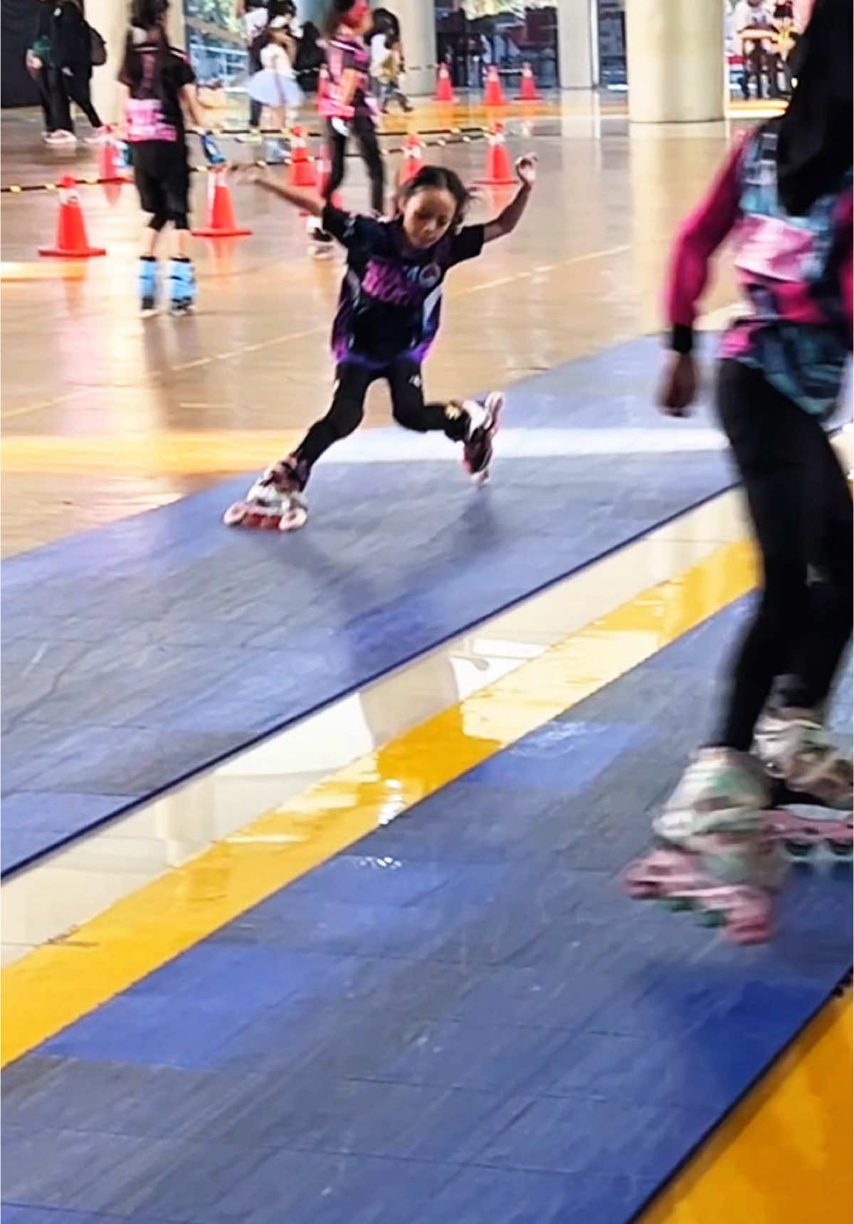 Slider girl #battleslide #inlinefreestyle #sepaturoda 