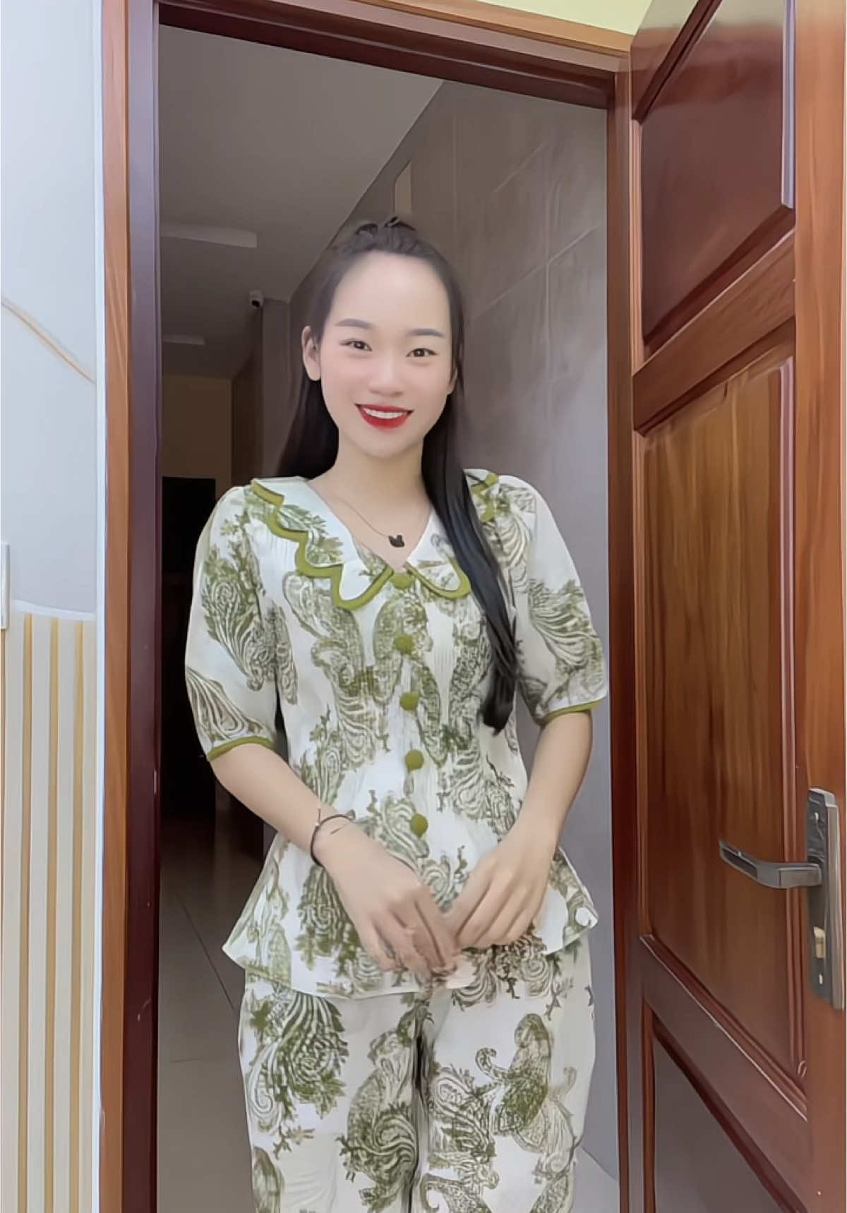 Bên bờ sông có ai mê đồ bộ không ạ😘 #dobomacnhanu #doboxinhmacnha #fyp #mientayquetoi #mango #xh2025 #dobomango #doboQuynhAnh #mientay 