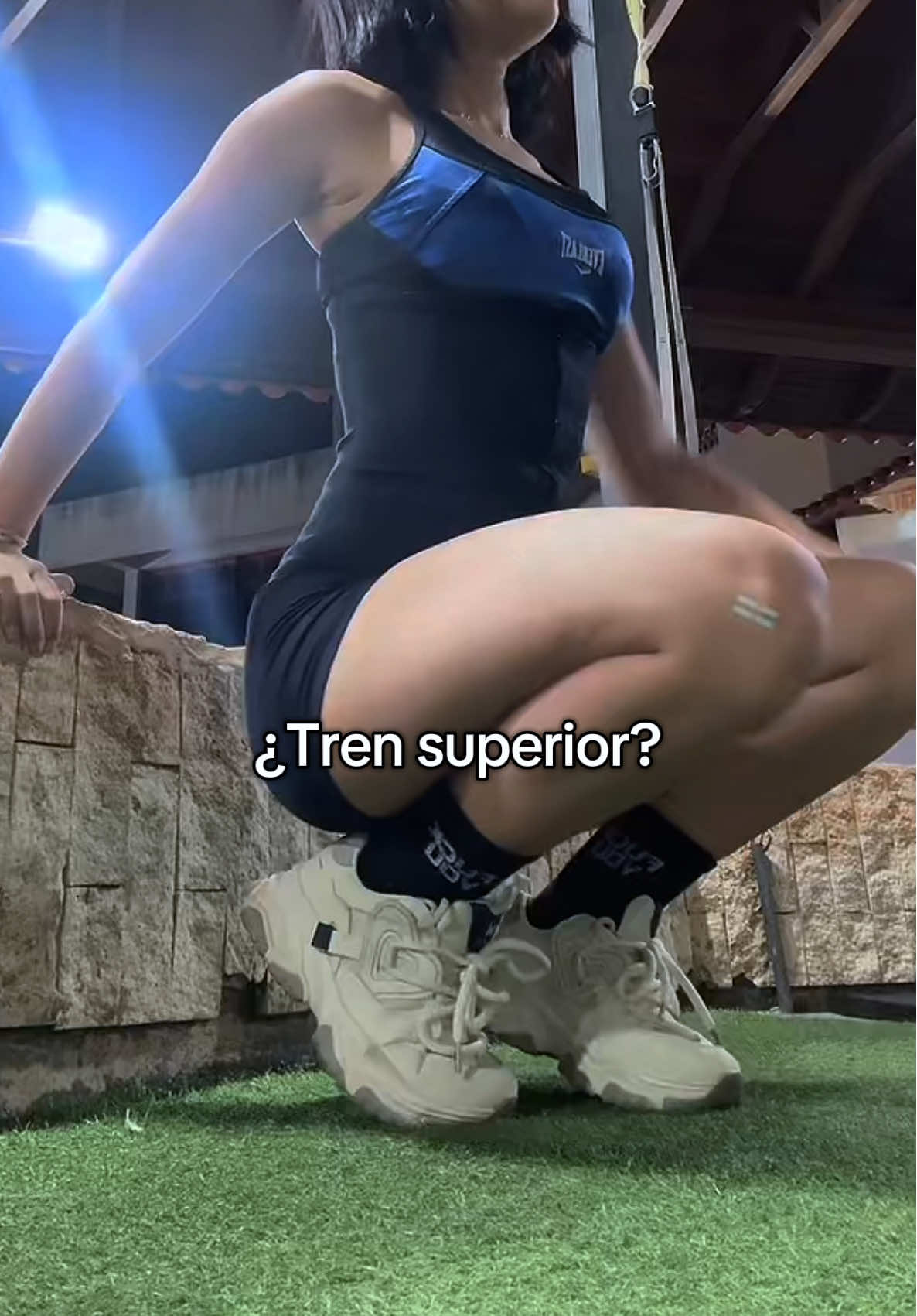 Grabé la última multiserie, eran muchos más ejercicios 🫠❤️ #vira #fitnes #rutina #pelocorto #gym #atleta #aesthetic #parat #entreno  Entrenador: @motaoscar10 