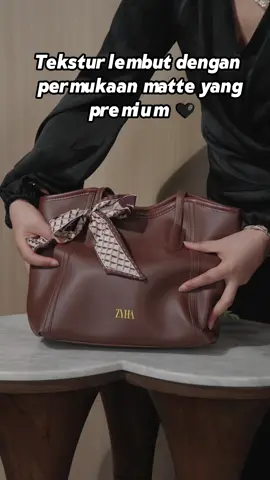 cakep banget gak sih 🥰 #zyha #totebagaesthetic #promo #viral #fypシ゚ #taswanitatiktokshop #totebagaesthetic 