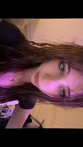 My hair is wet because I shower #iloveadminny 