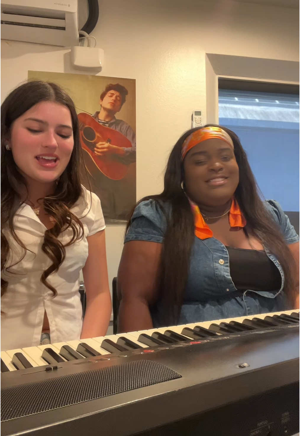 Ain’t no sunshine with @kolbijordanofficial #americanidol #singing#cover#fyp #viral 