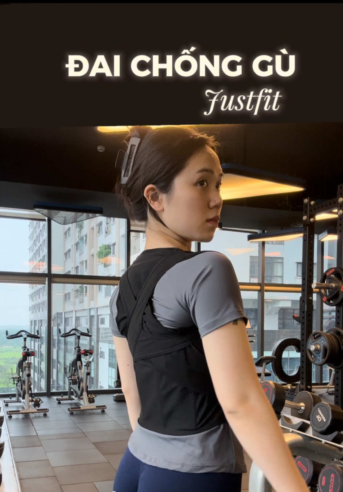 Đai chống gù này không đau nách nha các mom #loanchu #daichonggu #justfitvn 