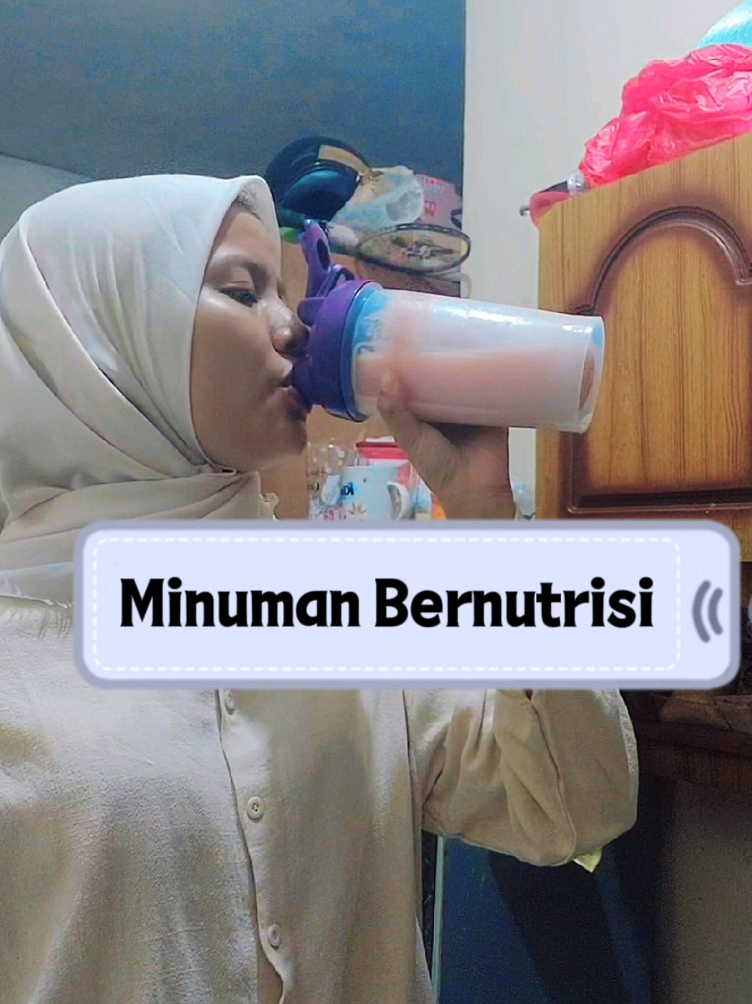 Setelah makan, Anda tidak perlu merasa berat atau lesu. Flimeal memberikan dukungan untuk membuat tubuh Anda merasa lebih ringan dan siap beraktivitas. 🥰🥰❤️🤤🧃 @flimtyfiber.official @flimeal.official  #flimty #flimeal #flimealinaja 