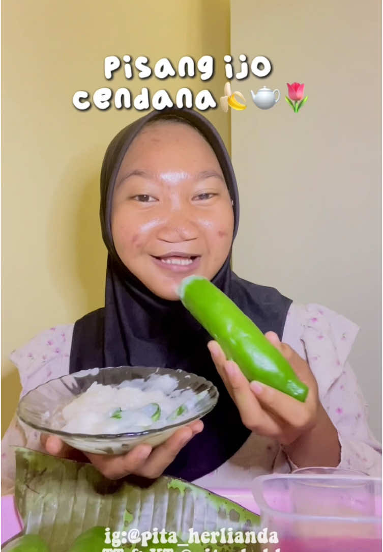 warna hijaunya hijau orang kaya😆💚🍌 #pitaahrld #minivlog #pisangijocendana 