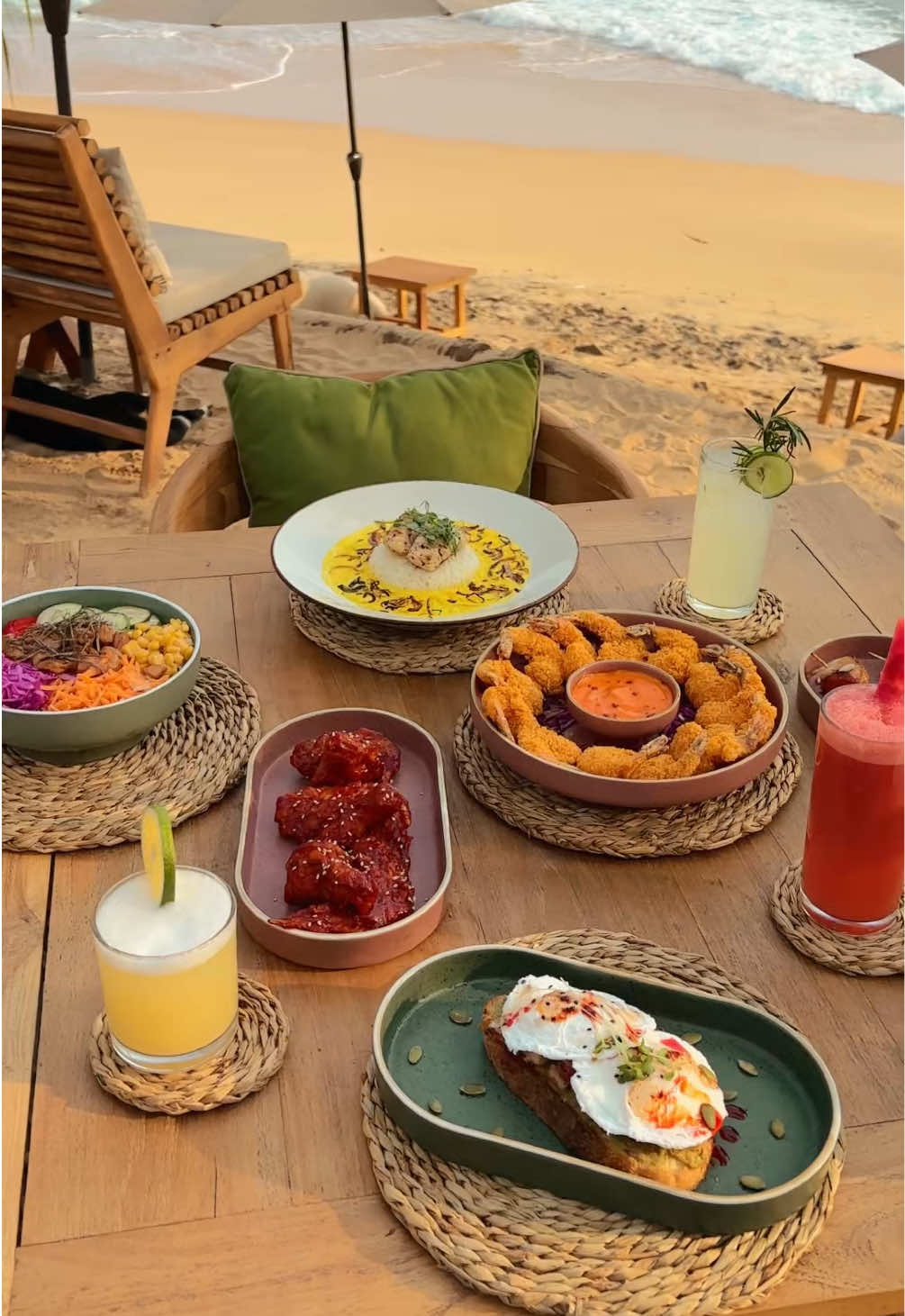 Here’s to slow moments by the sea 🍝🍸🌊 We’ve got the food, the drinks, and the kind of ocean breeze that makes time slow down. Bring your friend, there’s always a table with a view waiting!✨ 🕒 Open daily from 9AM - 10PM 📍 Thalpe . . . #HiddenGem #ABarUnawatuna #BeachVibesOnly #Thalpe #Mihiripenna #ABarInUna #ahangama #downsouth #CocktailsAndSunsets #SriLankaEats #IslandLife #TravelSriLanka #BeachBar #ChillSpots #UnawatunaVibes #TropicalEscape