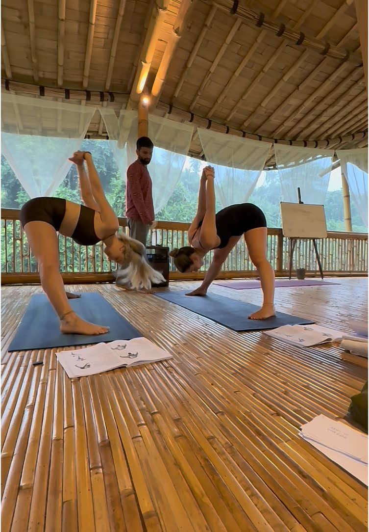 Snippets of life at the Ashram ❤️ #bali #baliyogaaahram #yoga #indonesia #travelling #yogateachertraining 