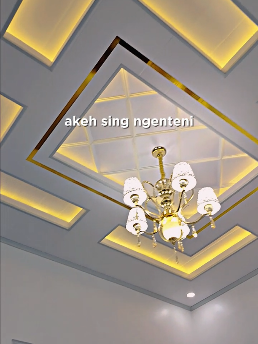 Redi pol ya bos bosku🥳🖐️#desainrumahminimalis #viral?fypシ #plafonaesthetic #mouts #lewatberanda #plafonpvc #capcut #interiordesign 