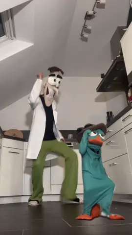 Let’s goooo #perry #doofenschmirtz #cosplay #costume #selfmade #germany 