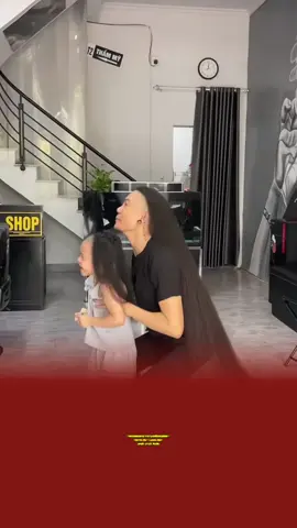 Ayah dan anak punya rambut tebal menyentuh tanah karena keramas pakai ini tiap hari#rambut #shampodht #Tumbuhrambut