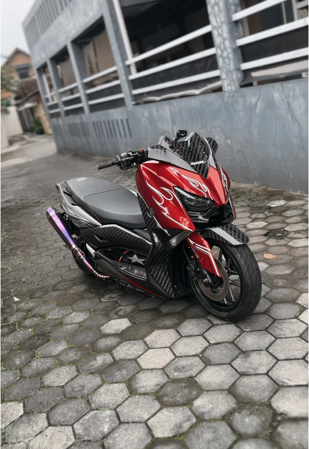Not your average xmax 🤷🏻‍♂️ #xmax300 #madeinjogja #xmax #xmaxvietnamstyle🇻🇳 #vietnamstyle🇻🇳 