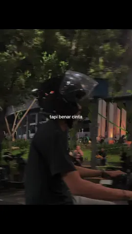 bener sih, ada beberapa hal yang gak akan bisa kita paksain, ya itu salah satunya perasaan manusia.