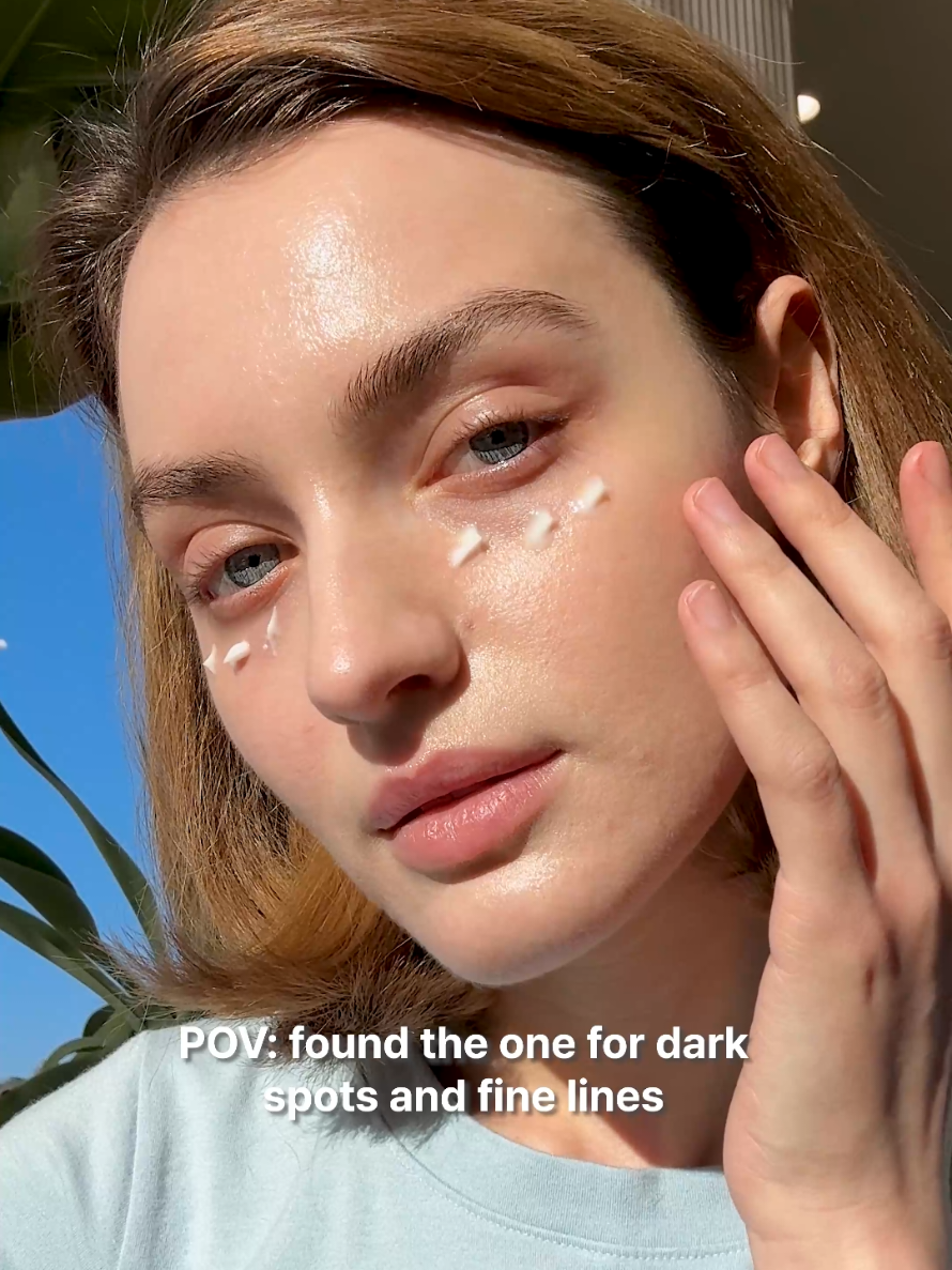 👀Darl circles?Gone.Tired eyes?Bright and alive💫  This eye cream works like magic!😍👀Darl circles?Gone.Tired eyes?Bright and alive💫  This eye cream works like magic!😍 #drmelaxin #dermarecipe #eyecream #txeyecream #skincare #kbeauty #koreanskincare #darkcircle #antiaging #glassskin 