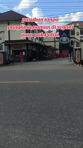 hanya mereka yang berani pegang dan kuasai ATM beserta isinya punya si pak Pol. #bhayangkariindonesia 