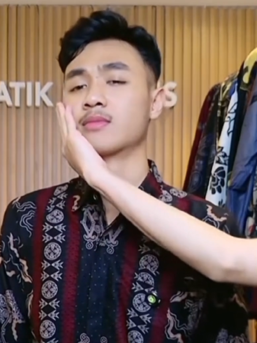 alah alahh merinding😫😫🫠                  #rayen #batiknawilis #fyp #masbatik #masjawa #fyppppppppppppppppppppppp  #hyper   #CapCut 