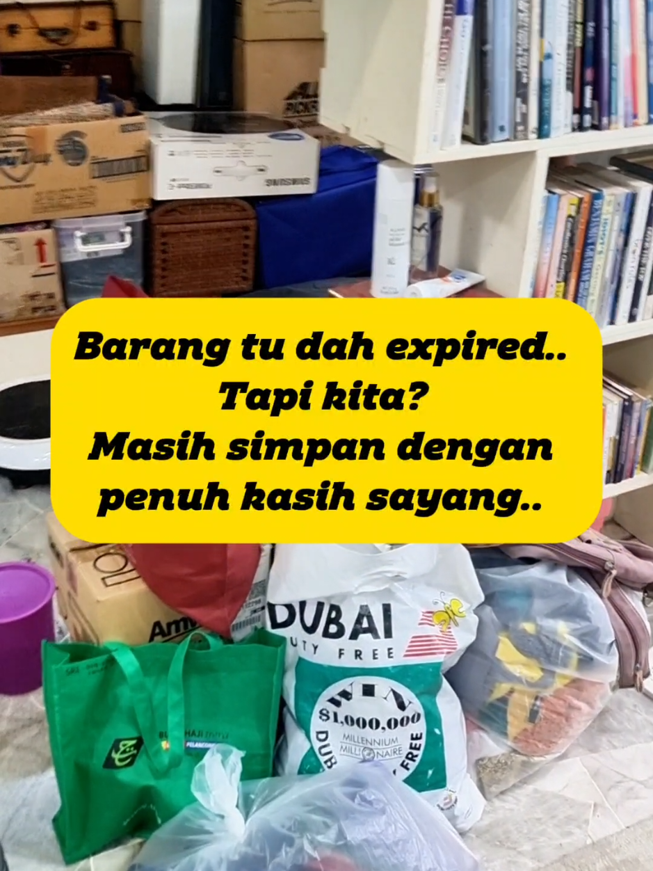 Barang expired ni kadang kita tak sedar masih “berumah” kat dapur, almari, stor… Bila nak hidup lapang, benda-benda ni patutnya jadi yang pertama kita lepaskan.  #minimalis  #lessismore  #declutter  #sriwomantowoman  #journeytowardsminimalism  #sahabatminimaliskaksri  #rumahkemas #CapCut 