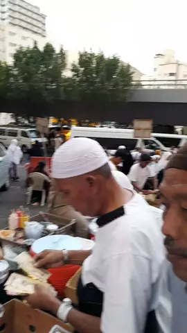 keseruan psr tiban di belakang hotel mekkah.. cuma haji reguler yg bisa nemu hal2 unik n seru.. pasar sorjem.. ngisor jembatan... #Armuzna 2024