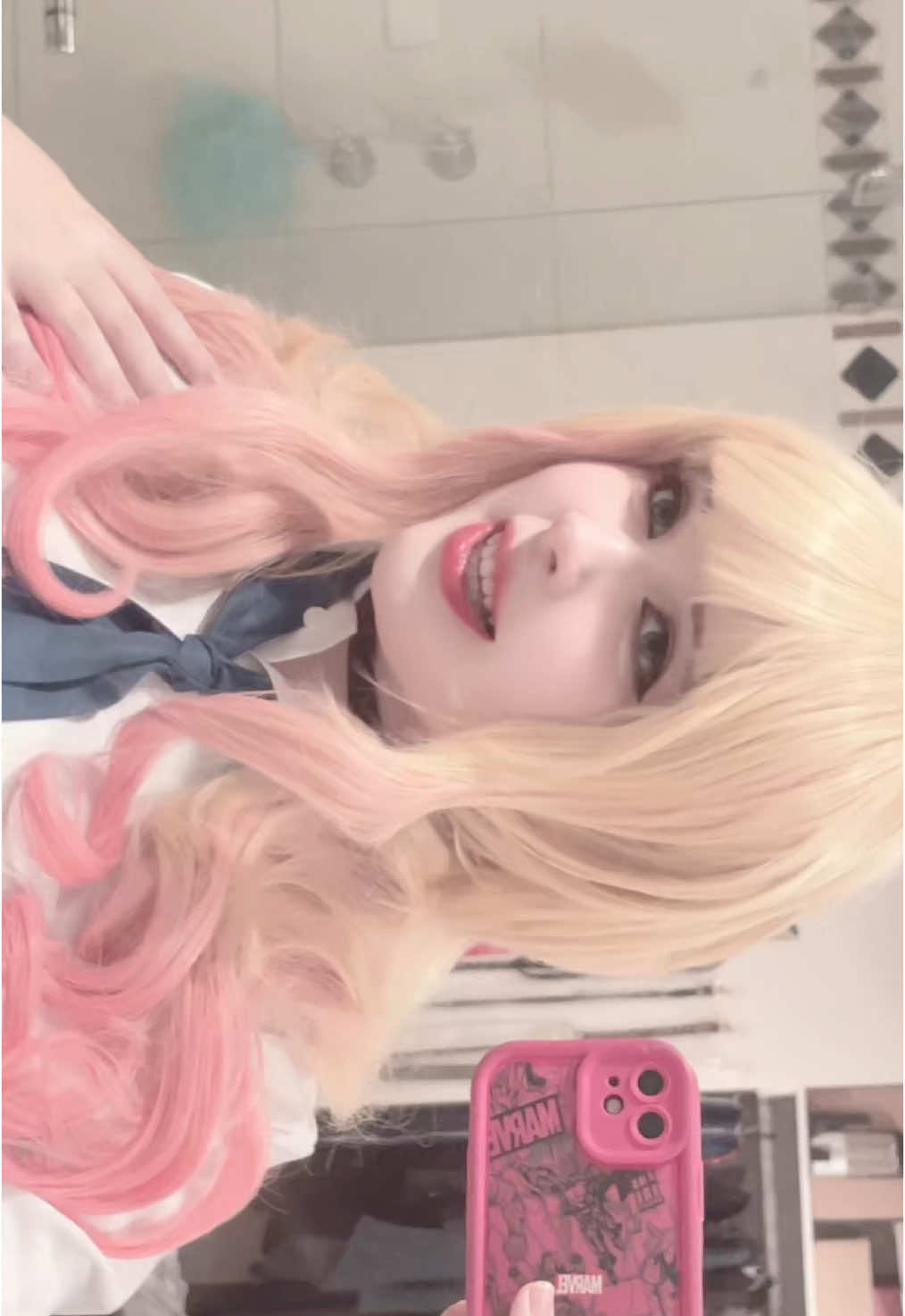 thank u @jam 🍰 for lending me ur wig love u c u soon xxx #marinkitagawa #cosplay 
