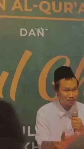 Miftahul Jannah Laa Ilaha Ilallah. Kita ini masuk neraka nggak pantes, nggak bawa kuncinya kok masuk? Harusnya kita ini masuk surga, kita kan pegang kunci surga, nggak pegang kunci neraka. -gus baha' #gusbaha #muhibbingusbaha #pemudaakhirzaman_____ 