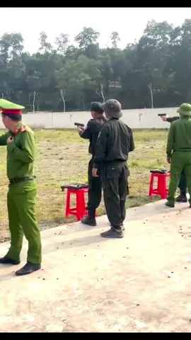 Thao trường ngắn bắn #catcup #xuhuong #congannhandanvietnam👮‍♀️ #congan #canhsatcodong 