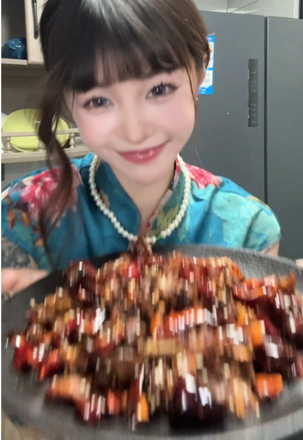 敢吃兔子吗？ #李兜兜 #川渝女生 #廚娘 #甜妹 #cooking #food #delicious #tiktok #fyp #foryou #foryoupagе #for #or #doudou #douuod57 #doudn #dou57dou #snowwhite 