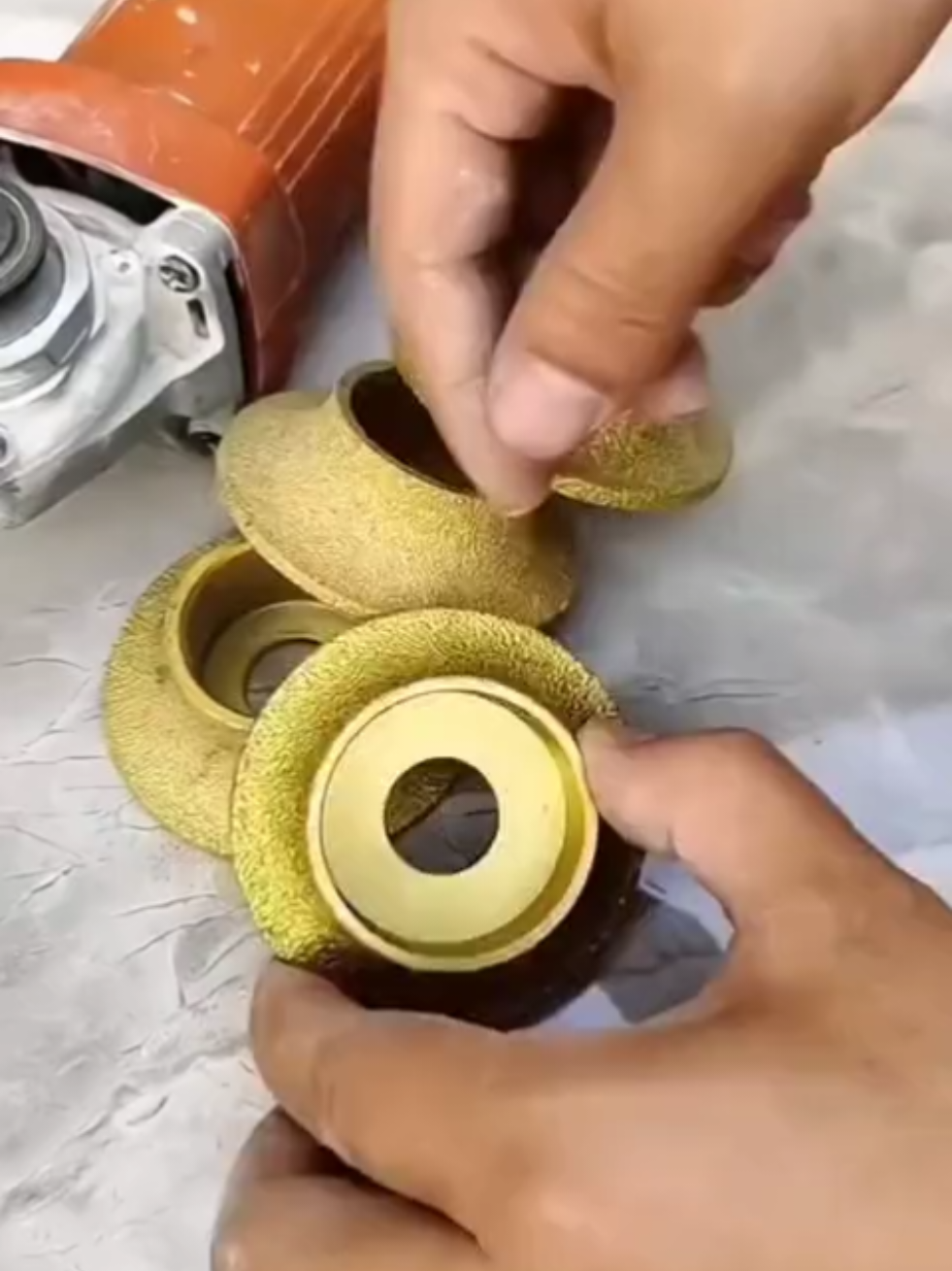 Brazed edging wheel