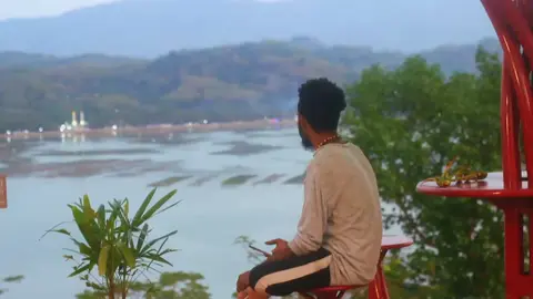 hidup ini butuh kenangan, selagi masih bisa jalanin dan nikmati apa adanya sesuai porsi  #laki #kwuyawage 