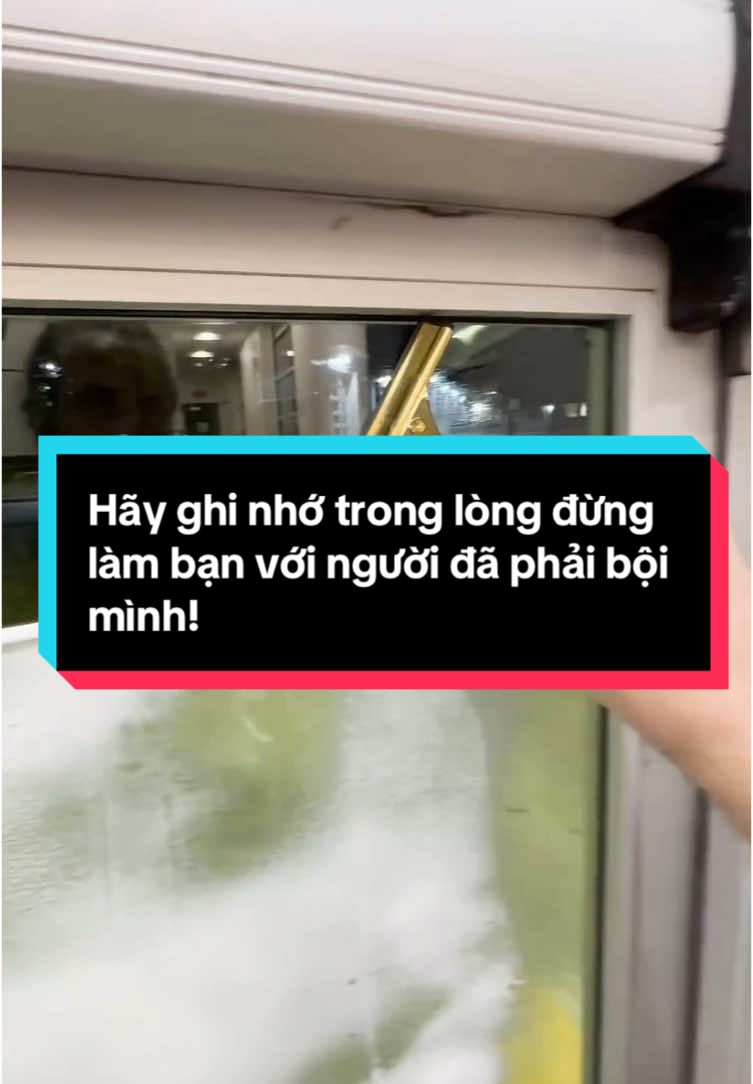 Hãy ghi nhớ trong lòng đừng làm bạn với người đã phải bội mình! #trietlycuocsong #baihoccuocsong #trietly #sachhay #LearnOnTikTok  