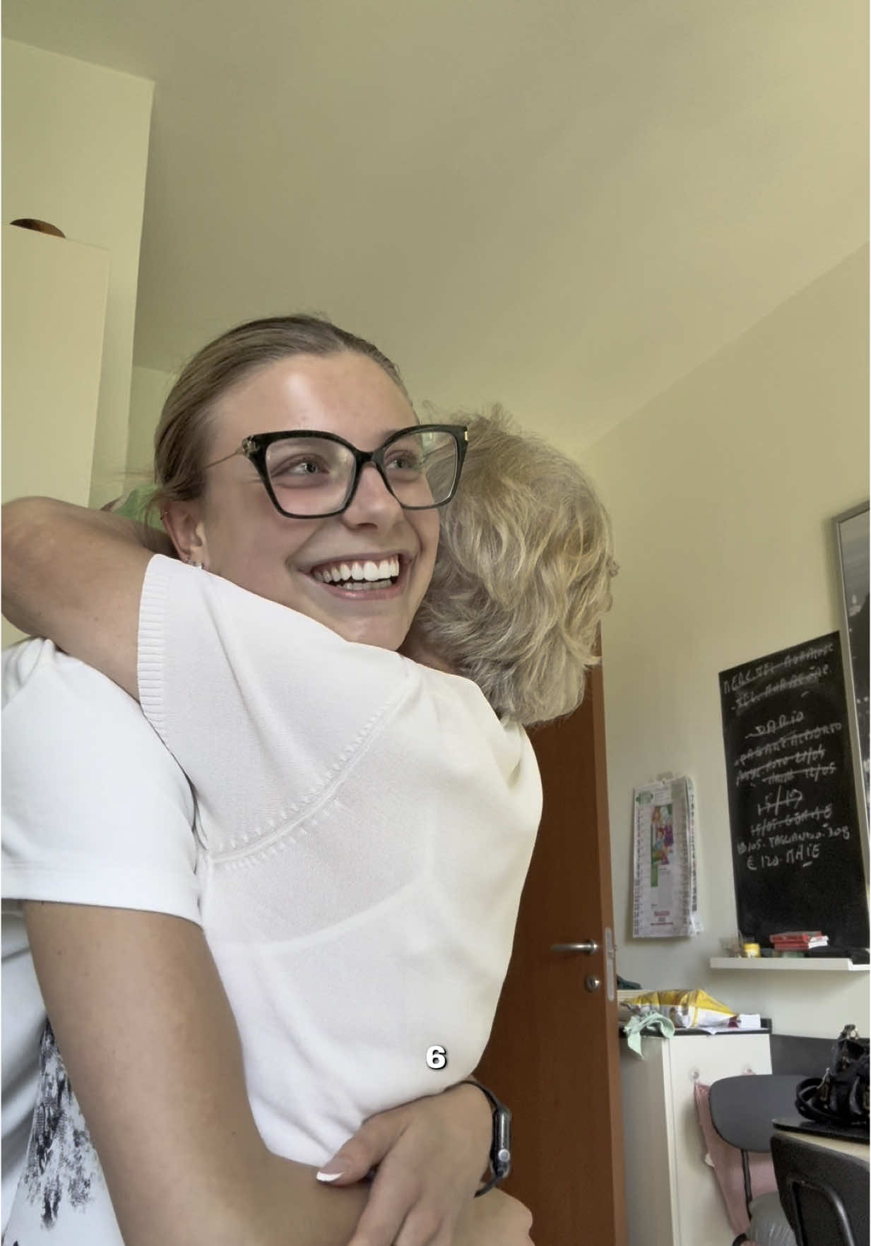 Ciao nonni, grazie di cuore per l’amore che mi donate ogni giorno. Ho voluto regalarvi un ricordo speciale con questo tatuaggio, per dirvi quanto vi sono grata. Vi voglio tanto bene ❤️