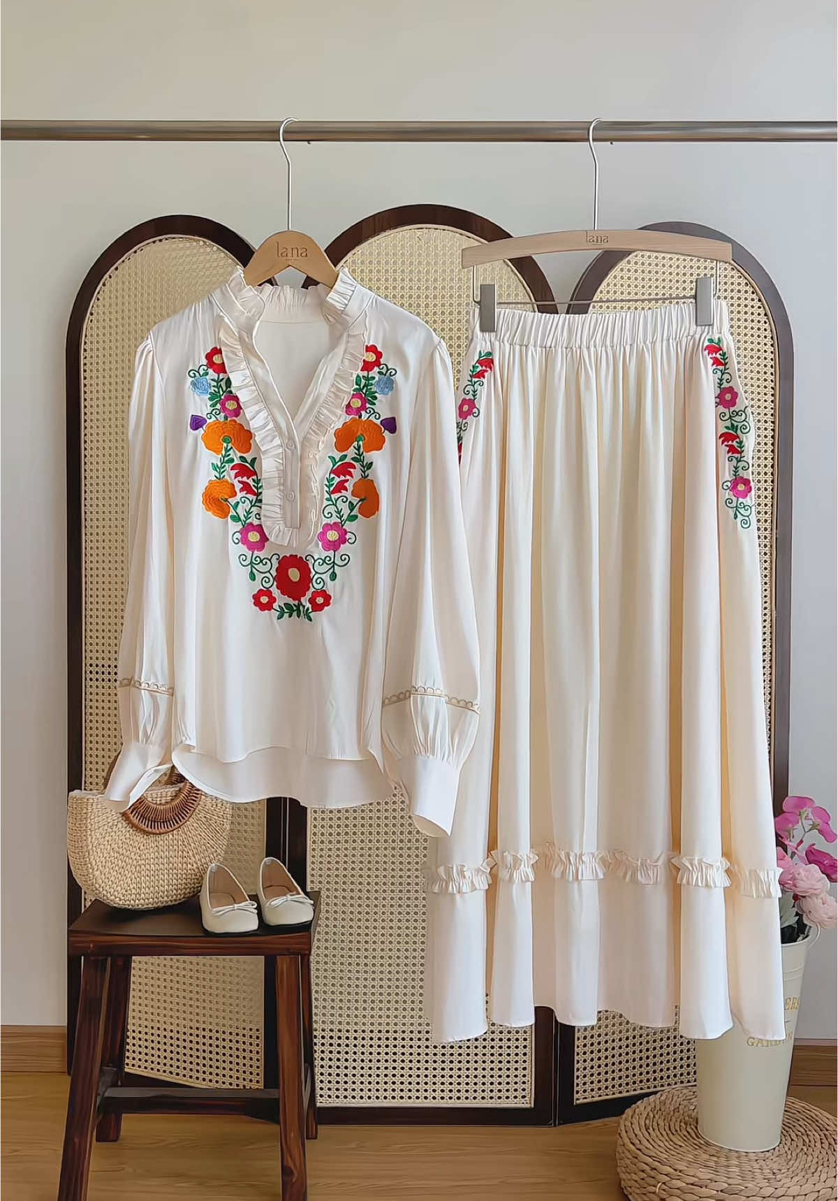 Sang trọng trên từng đường may tỉ mỉ #xuhuong #outfit #thờitrang #trending #lanadesignvn #sv145 