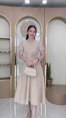 ชุดเดรสรุ่นนี้มาแบบสวยตะโกนค่ะ  #ชุดเดรสใส่ทํางานสวยๆ #เดรสผู้หญิง #เดรสสวยๆ #ชุดผู้หญิงสวยๆ 