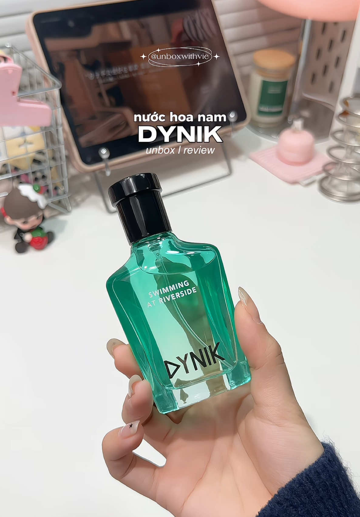 Em này làm quà cho người iuu siu hợp lí #review #unboxwithvie #xuhuong #xuhuongtiktok #viral #xh #nuochoa #nuochoanam #perfume #nuochoachinhhang #dynik #vzone #nuochoadynik #nuochoacaocap 