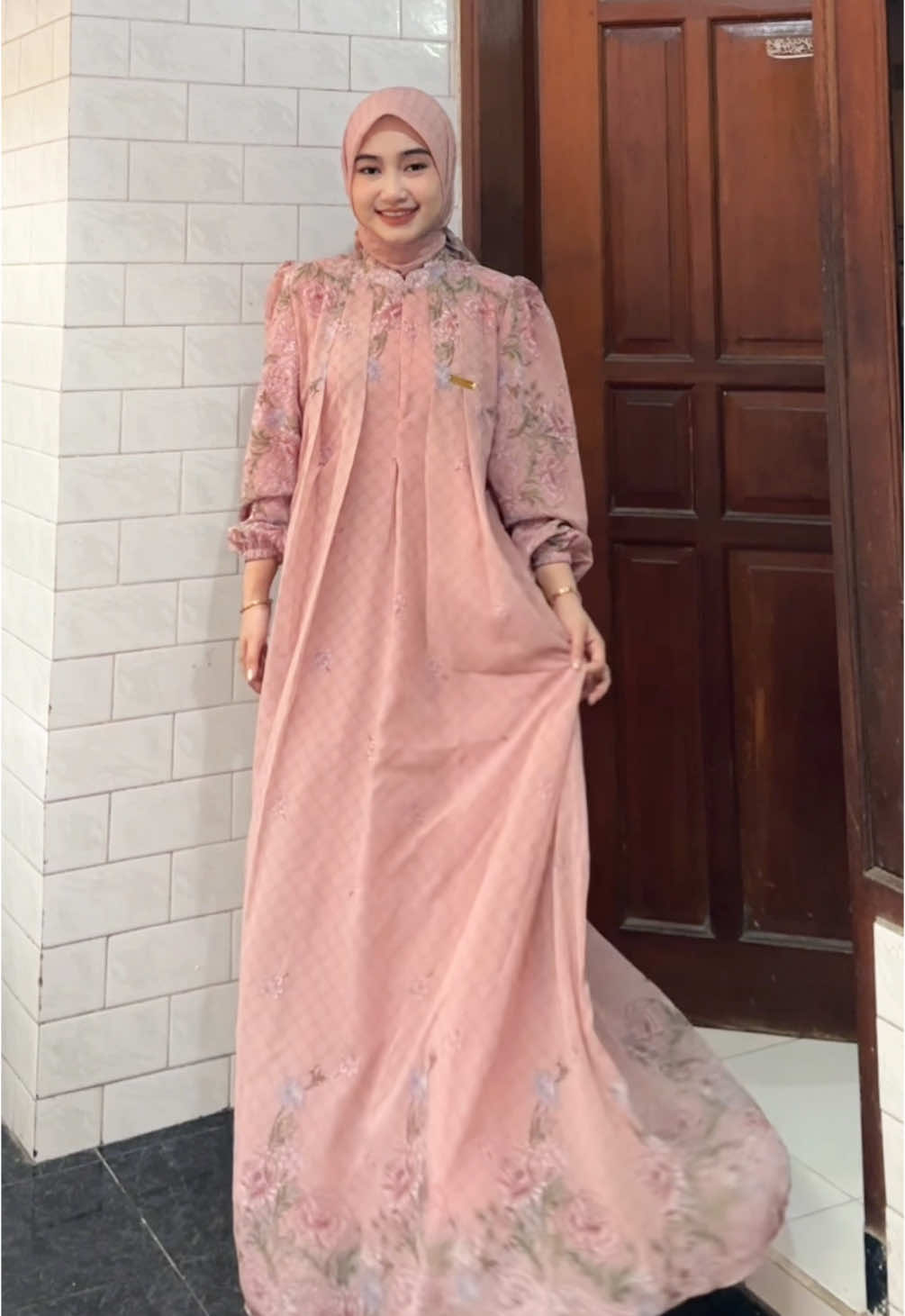 Membalas @Nurul Qomariyah gamisnyaa cocok jg nih buat kondangan😍