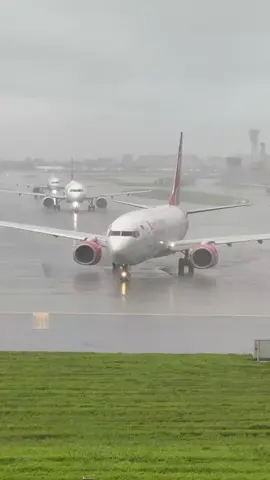 The best airline in Africa. The pride of Africa. Kenya airways to the world... #fypシ #viral #jkia #justplanes #kenyaairways #avgeek #civilaviation #planespoting #pilotslife 