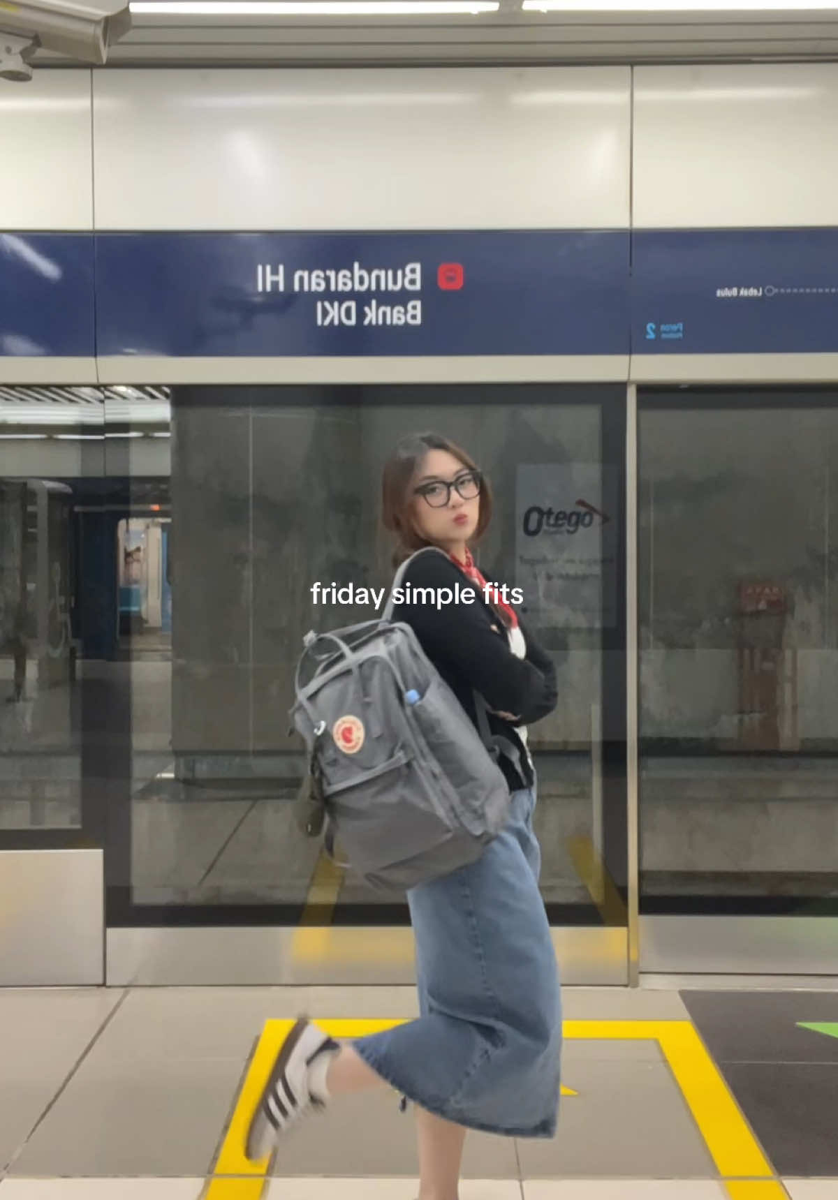 masih ngantuk 😖 #fypage #fits #outfitideas #fitcheck #mrtjakarta #corporatelife #foryoupage #fypdong 