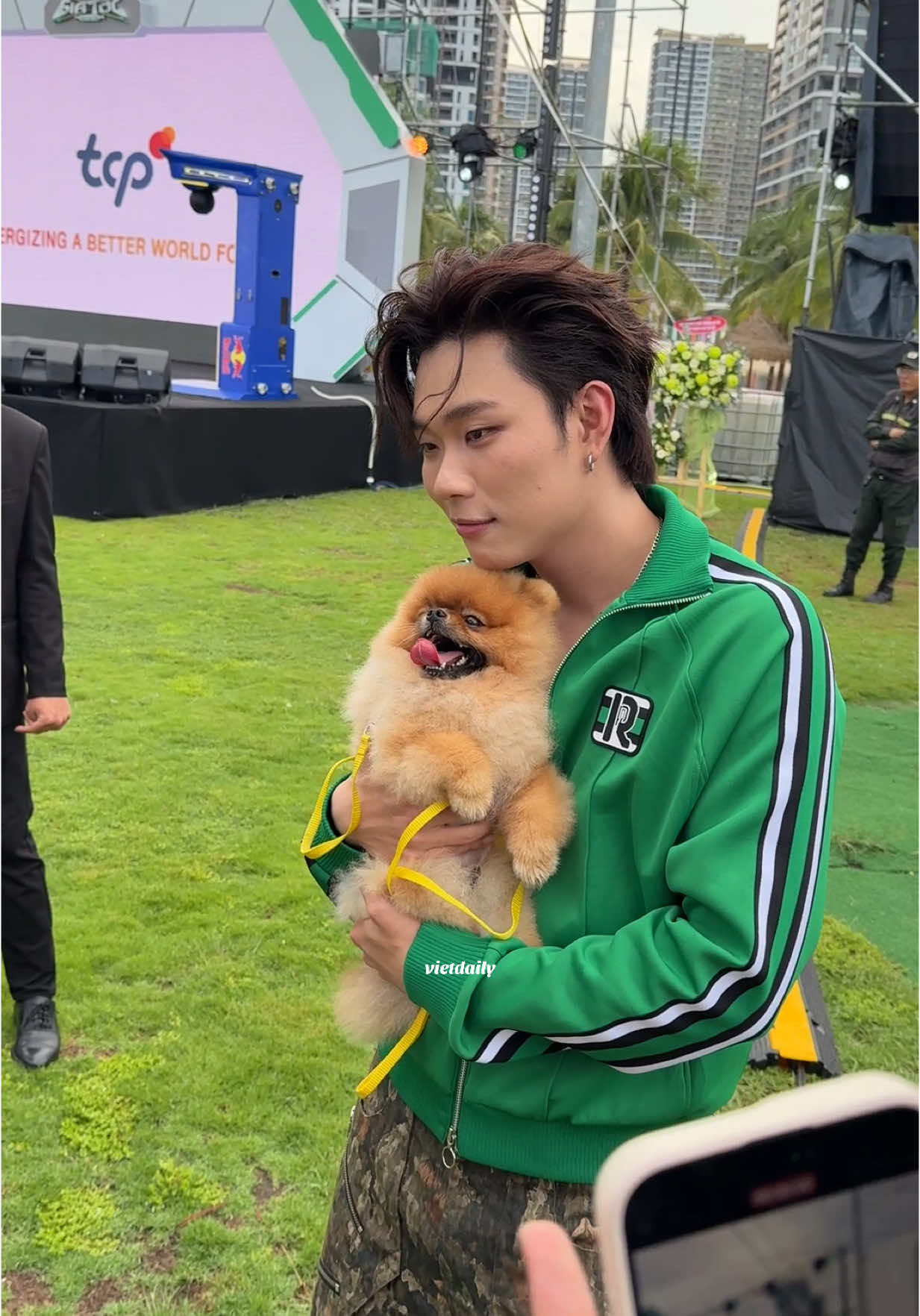 Ai rồi cũng sẽ tại dáng với thú cưng của công chúa thôi. #dautruonggiatoc #duongdomic #vietdaily #vietdailylife #namphuong 