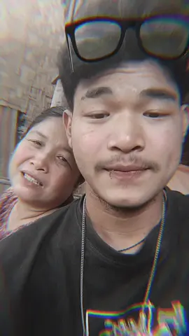 #မြင်ပါများပီးချစ်ကျွမ်းဝင်အောင်လို့🤒🖤 #ချစ်မေမေနက်😍😍🌷🌸💞 #flypシ 