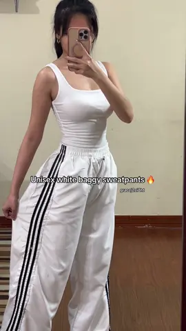 Wearing LARGE - waist 26💪 Unisex white baggy track pants 🔥  #baggy #trackpants #sweatpants #joggingpants #streetwear #hiphop #whitepants #trousers #stripes 