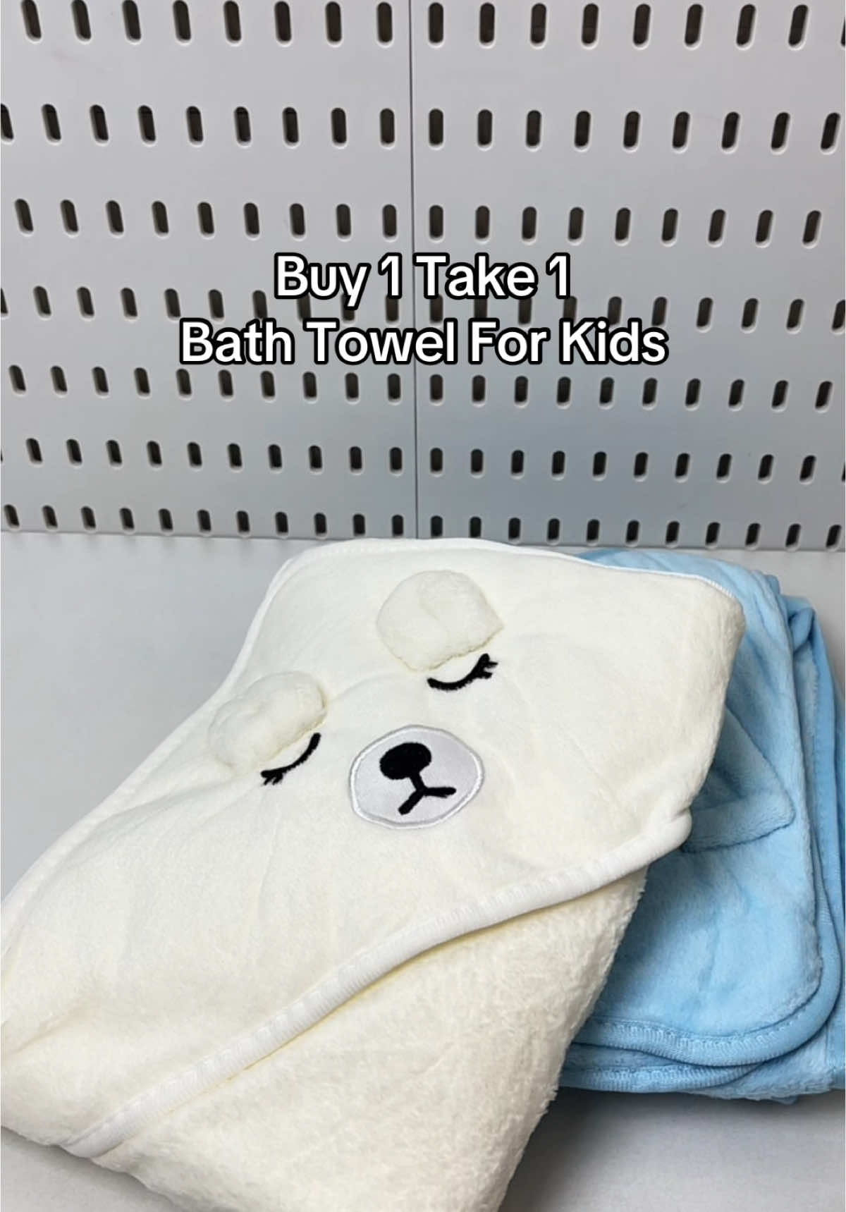 Buy 1 Take 1 Hooded Blanket,Bath Towel For Babies and Kids. #bathtowel #kidsbathtowel #buy1take1bathtowel #towelforbabies #fyp #foryou #foryoupage #trending 